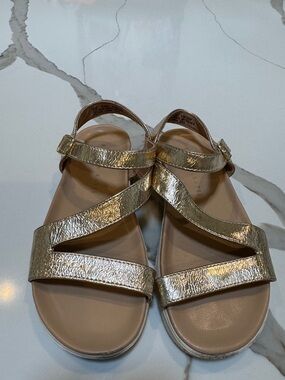 EUC Girls Kelly & Katie Metallic Gold Strappy Sandals size 2